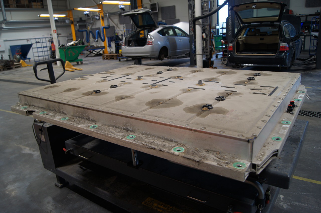Volkswagen ID.4 battery pack photo 1