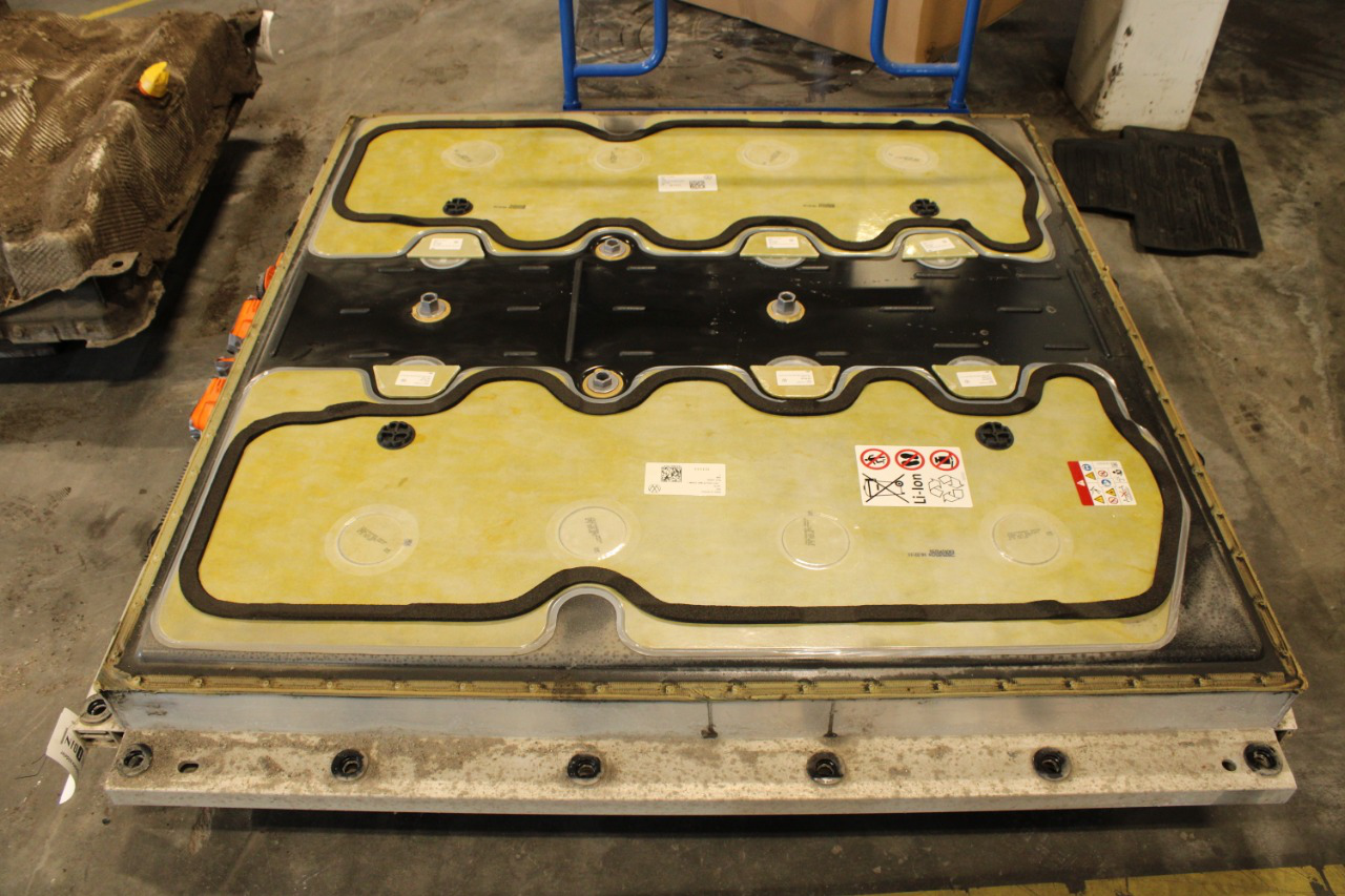 Volkswagen ID.3 battery pack photo 1