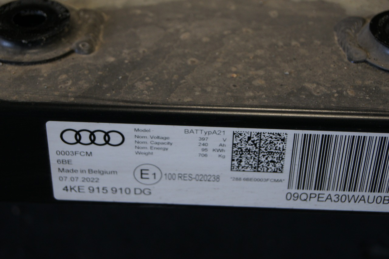 Audi Q5 battery pack photo 1