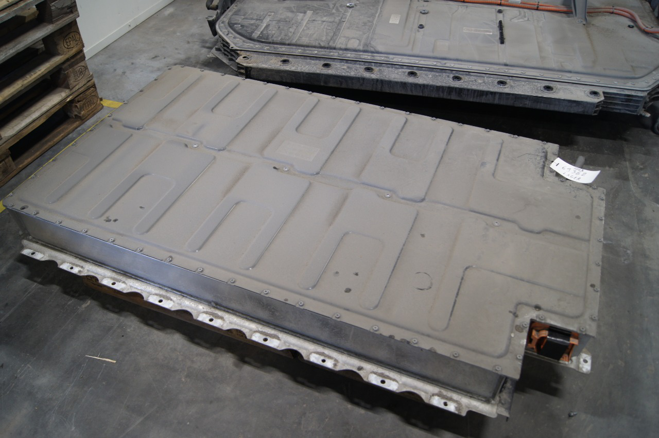 BMW i3 battery pack photo 1