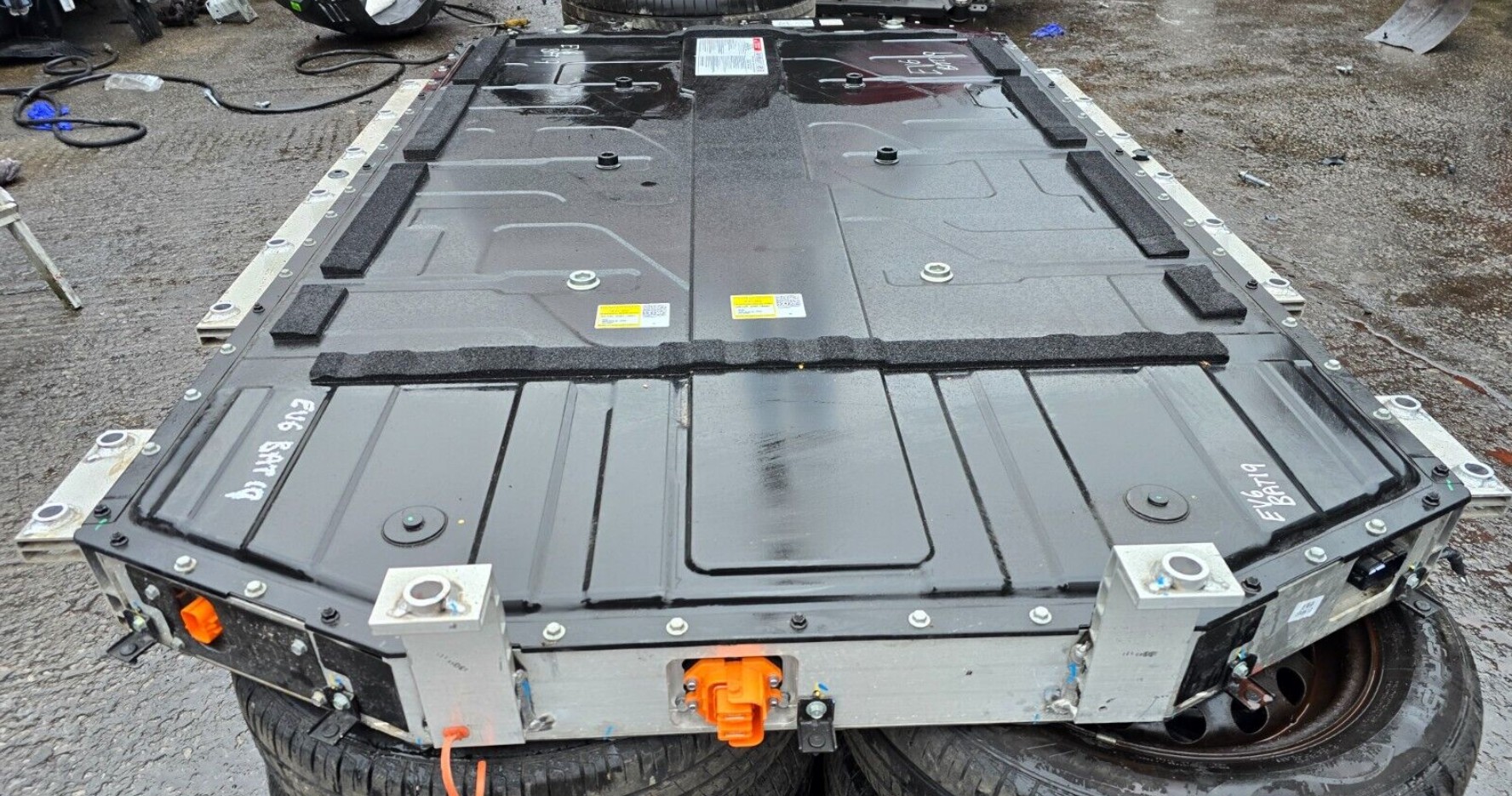 Kia EV6 battery pack photo 1