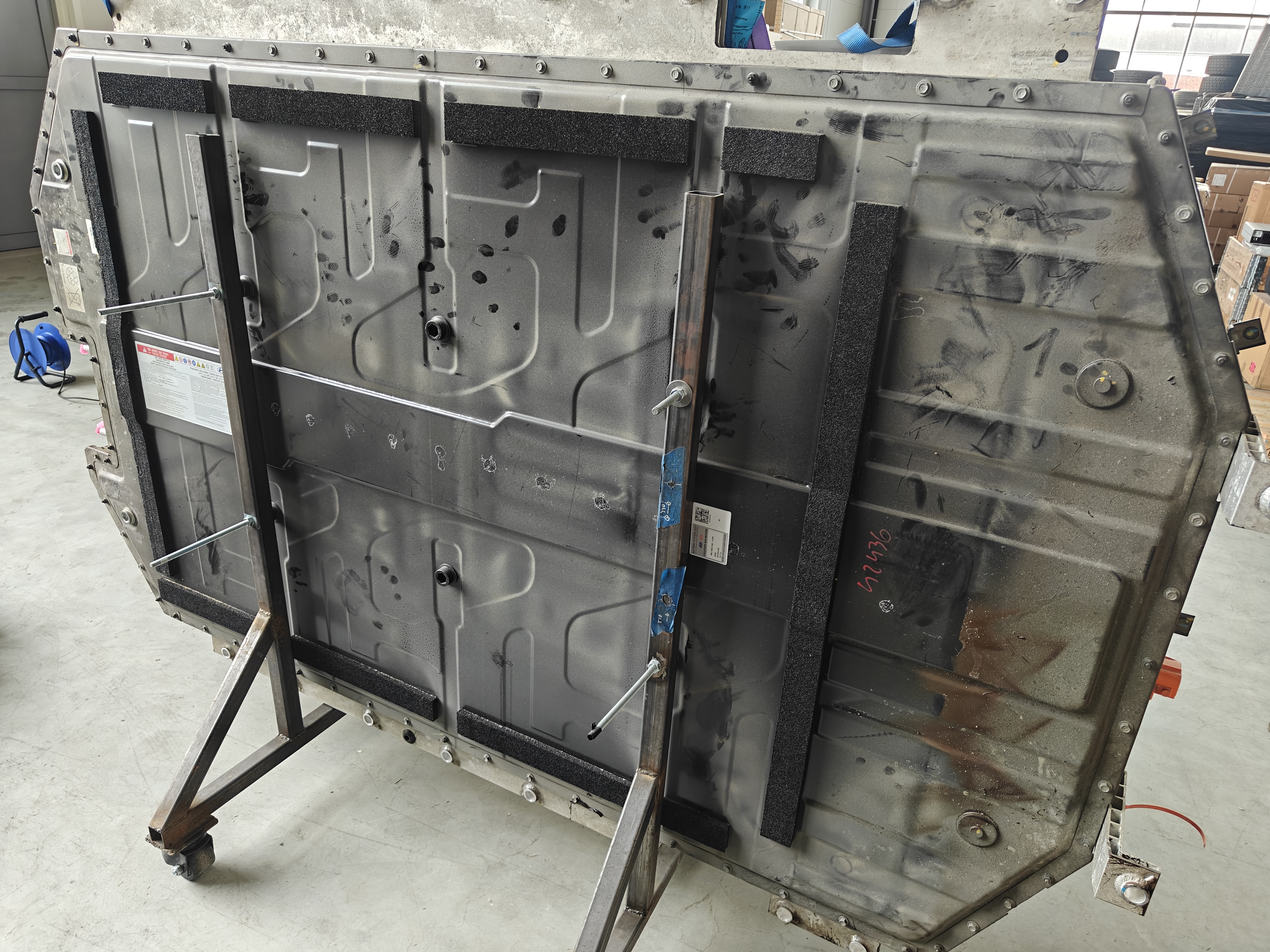 Hyundai Ioniq 6 battery pack photo 3