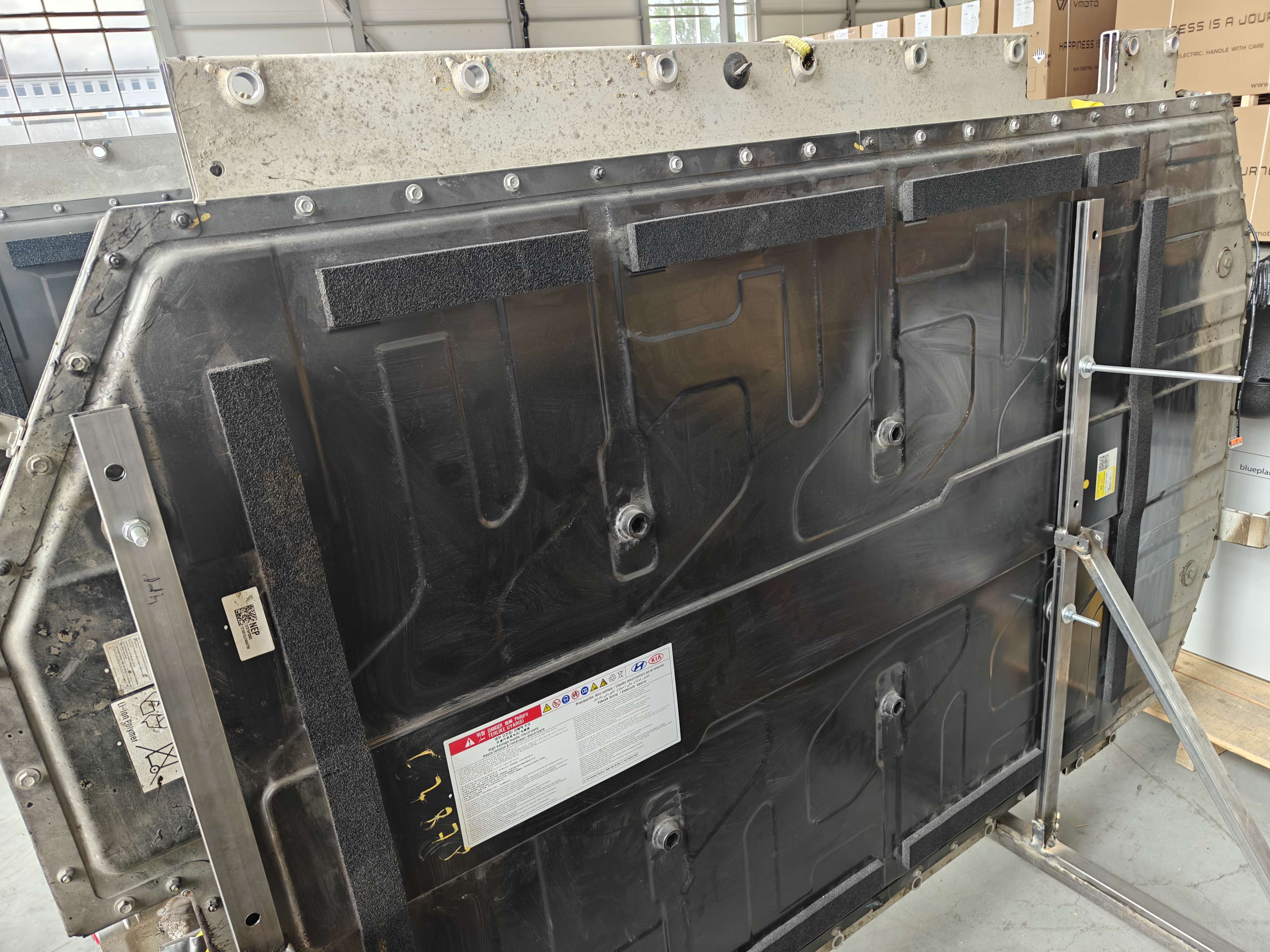 Kia EV6 battery pack photo 1