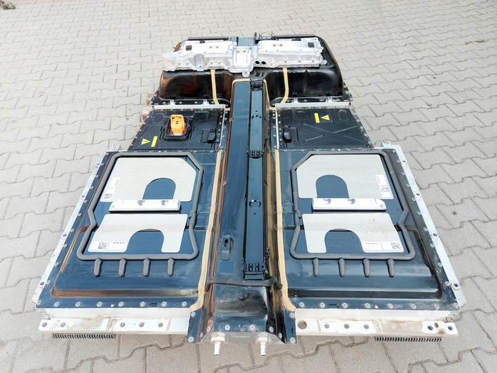 Volvo XC40 battery pack photo 1