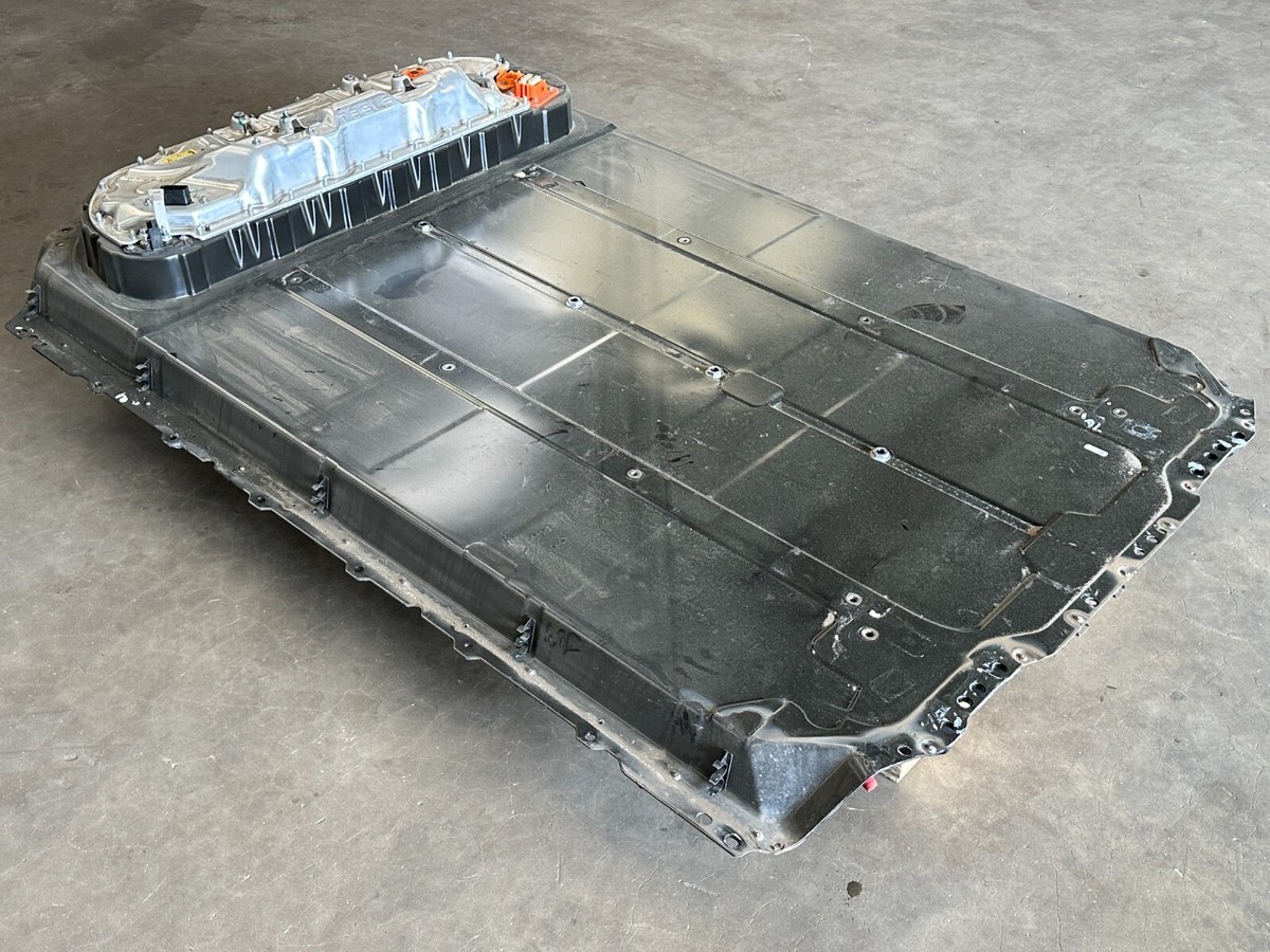 Tesla Model 3 battery pack photo 1