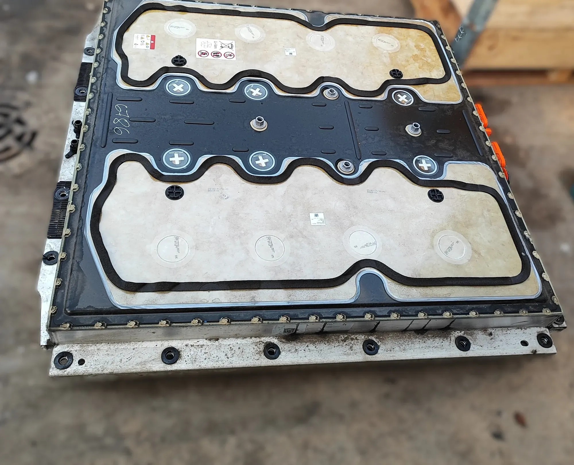 SEAT Born battery pack photo 1