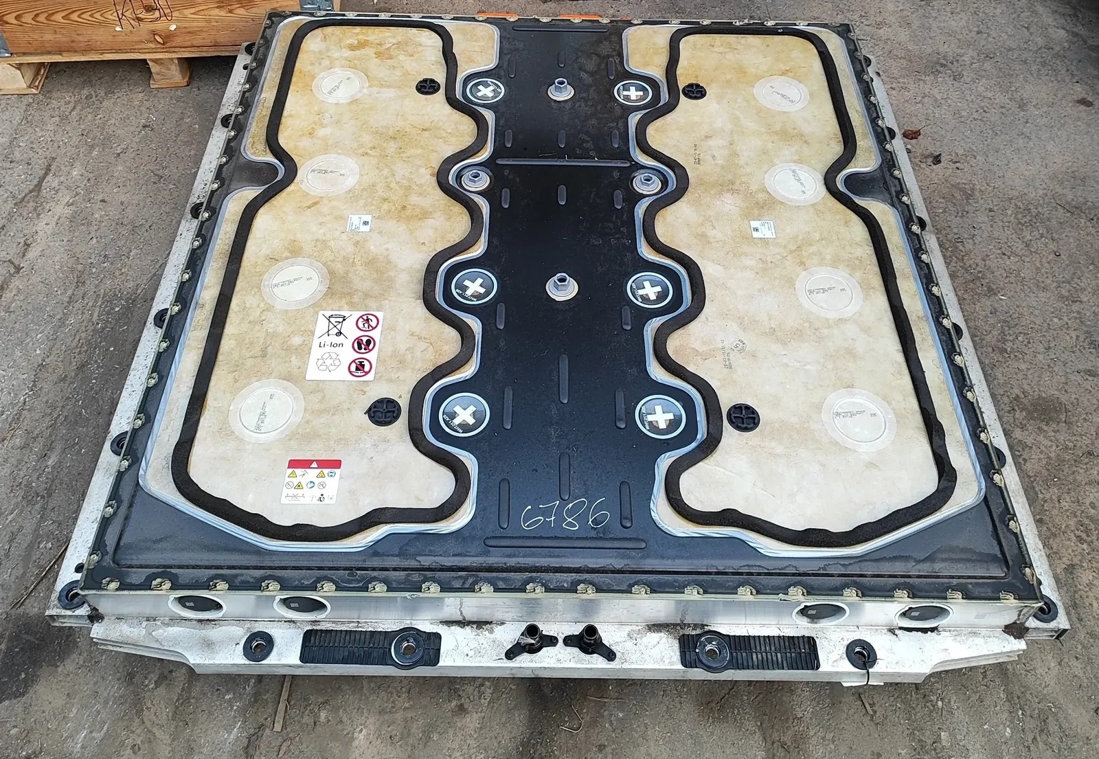 SEAT Born battery pack photo 3