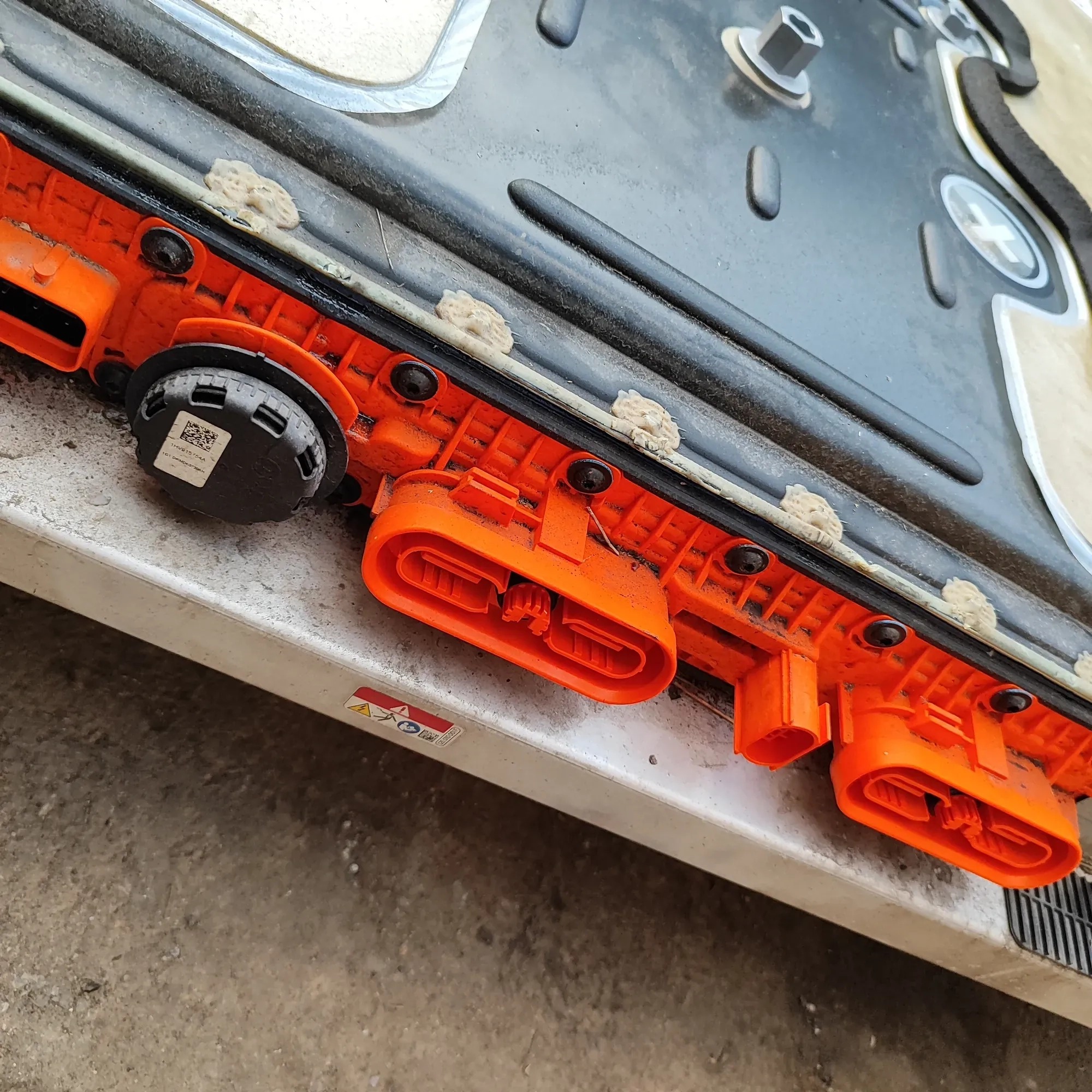 SEAT Born battery pack photo 4